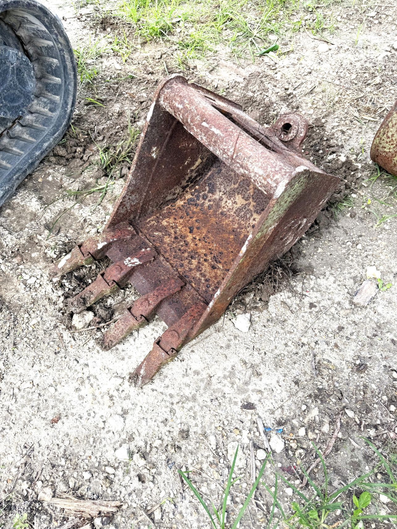 EXCAVATOR BUCKET 19” 4 TEETH DIGGING BUCKET 50608A9 (image for) EXCAVATOR BUCKET 19” 4 TEETH DIGGING BUCKET 50608A9
