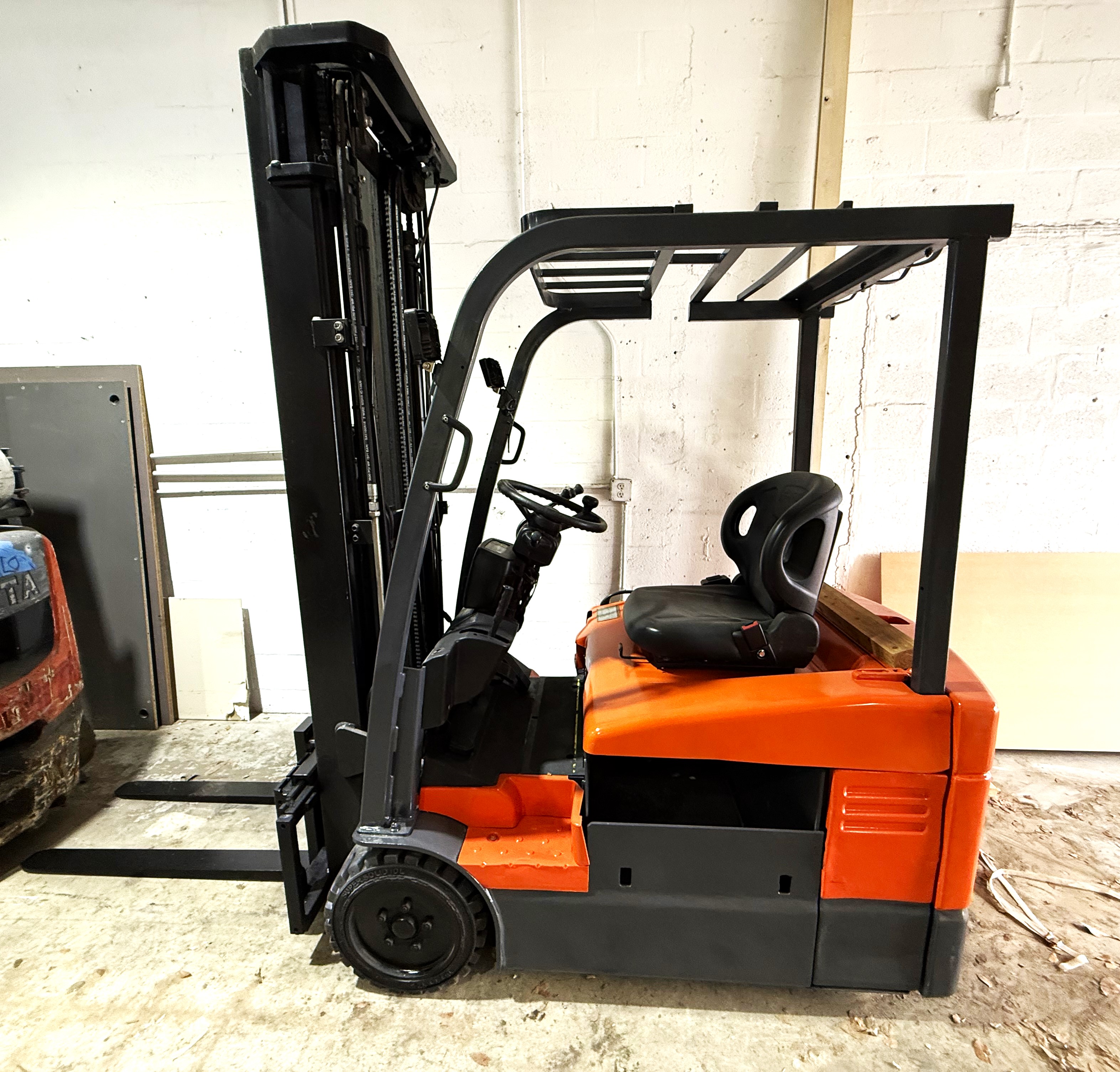 (image for) FORKLIFT TOYOTA 7FBEU15 ELECTRIC 3K LBS (CHASSIS ONLY) 50718A1