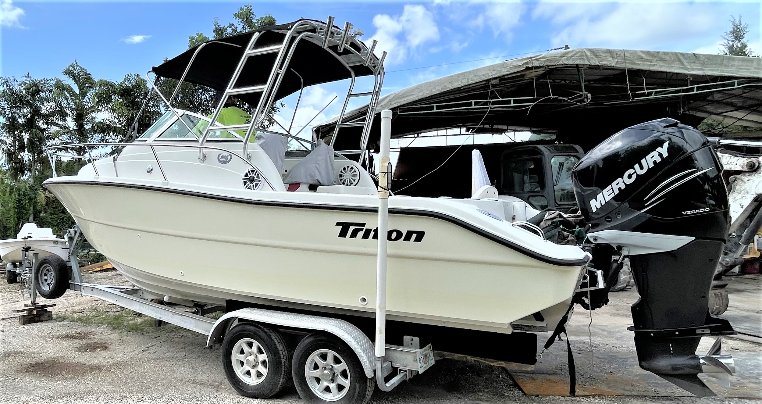 (image for) BOAT TRITON 22.6 FEET 2007 250 HP MERCURY SUPER CHARGE VERADO 20701A9