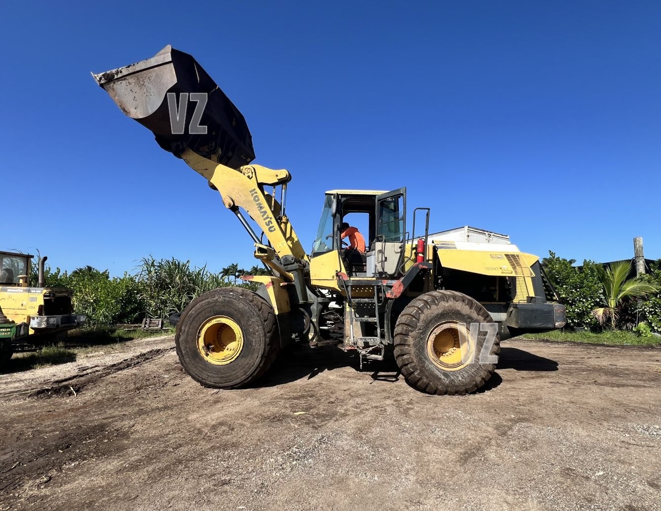 (image for) LOADER KOMATSU WA450-5L 4X4 DIESEL 2004 5 YARD BUCKETS 51001C7
